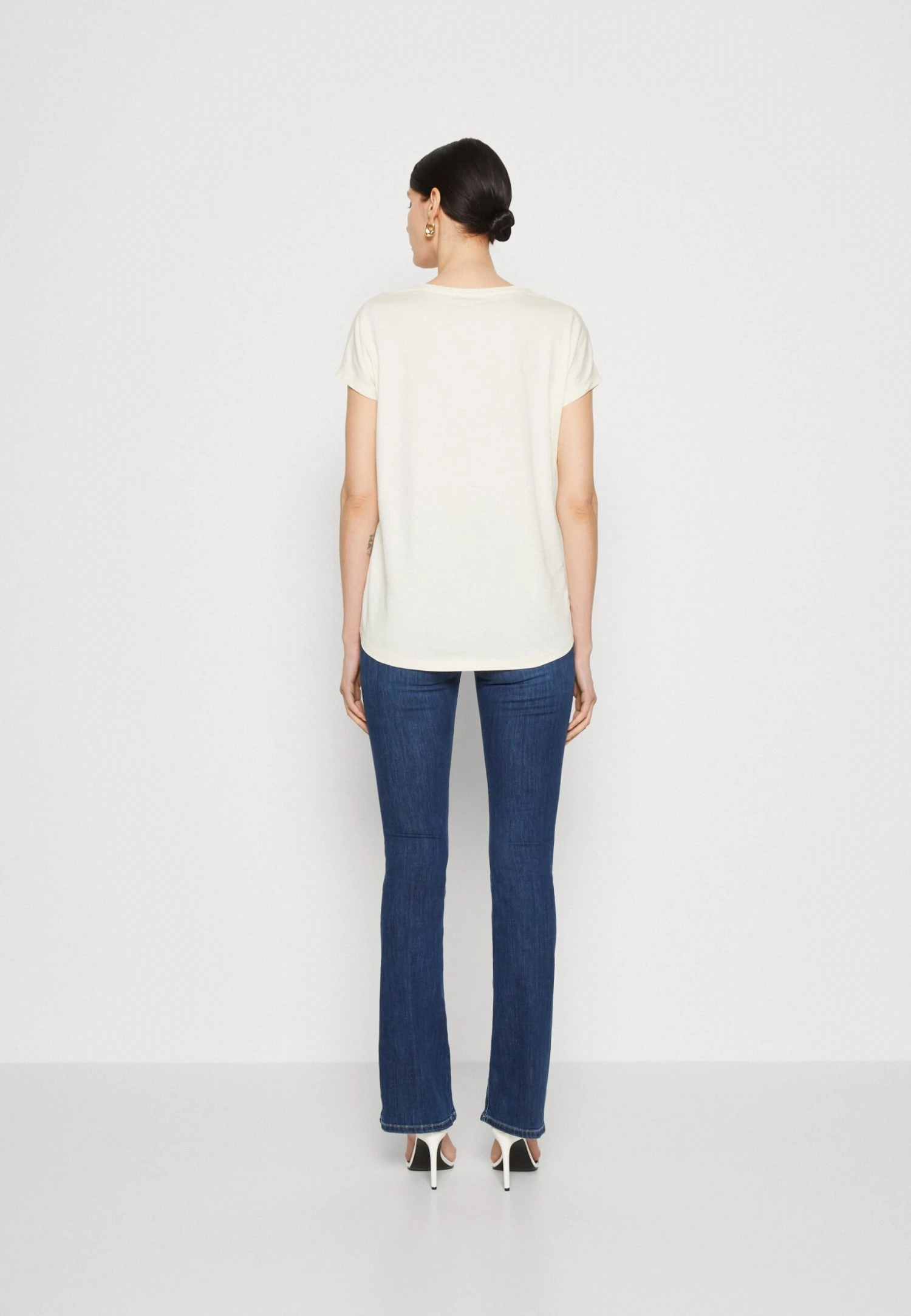 Anna Field T-Shirts Med Print - Offwhite 3 Anna Field T-Shirts Med Print - Offwhite - Bilde 3