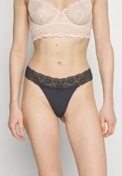 Anna Field 5 Pack - String - White/Nude 10 Anna Field 5 Pack - String - White/Nude -Anna Field 3b8c99ba50ad42019f20729be8f7fb6b