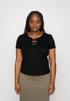 Curvy Front Lace - T-Shirts -Black