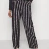 Wide Leg Pant - Bukse - Dark Blue/Brown/White