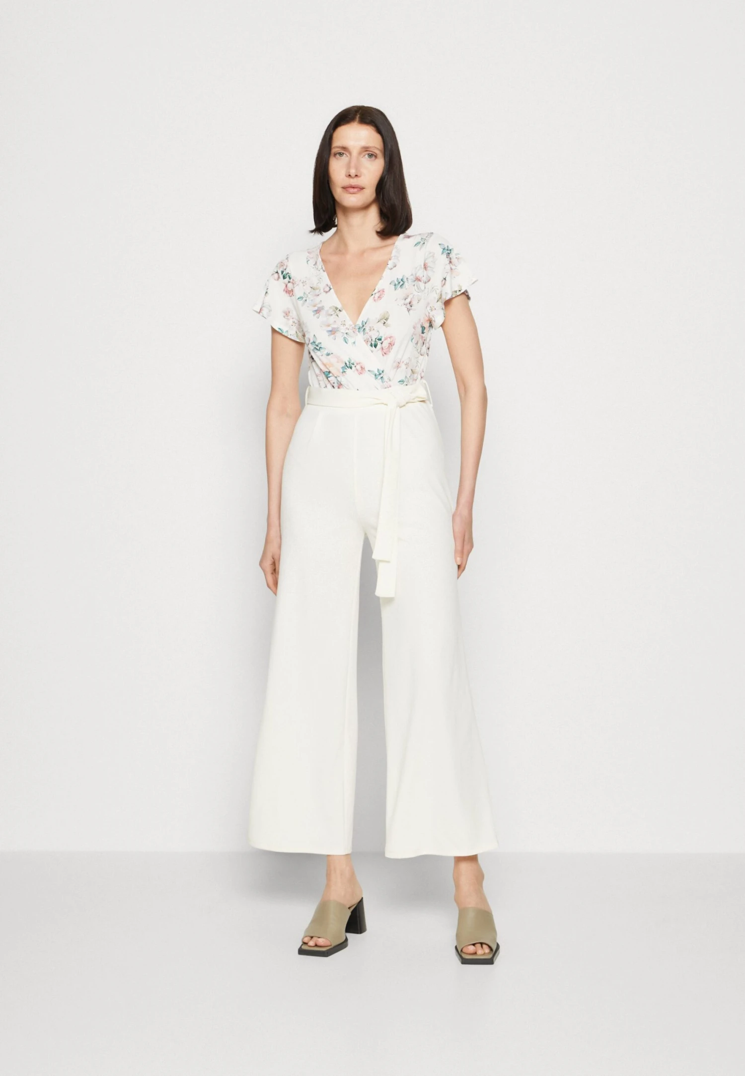 Anna Field Jumpsuit - Beige/White 1 Anna Field Jumpsuit - Beige/White