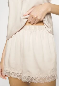 Anna Field Nattskjorte - Off-White 13 Anna Field Nattskjorte - Off-White -Anna Field 68644b8afb0444c88fec33a4c196387c