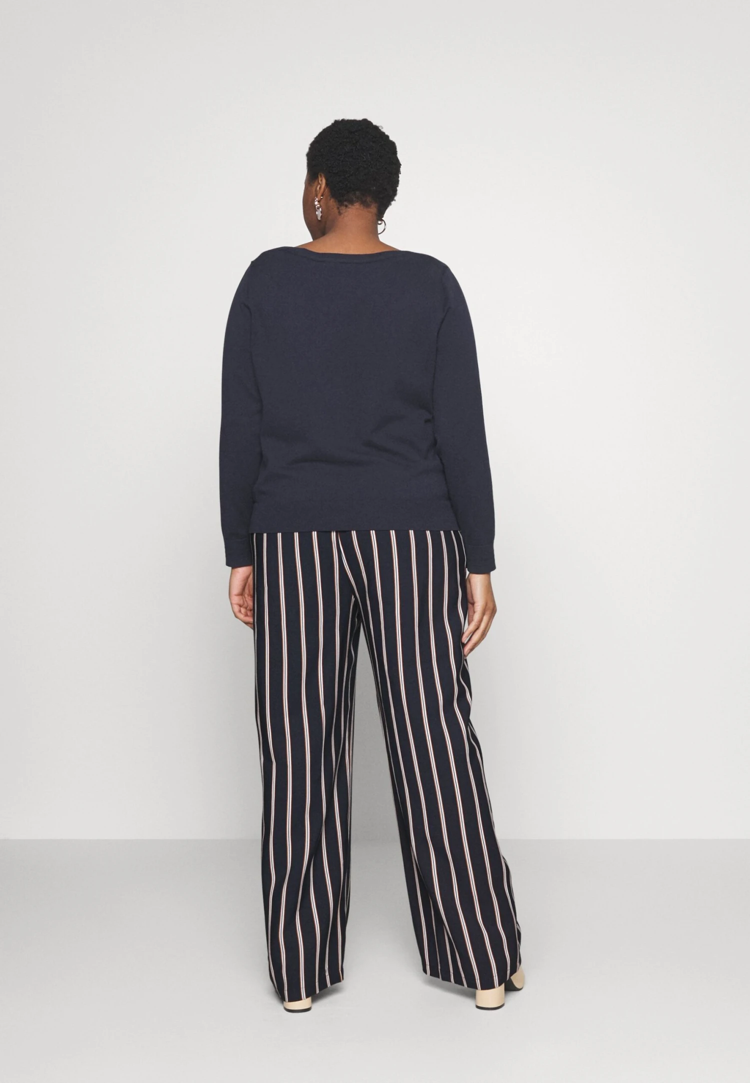 Wide Leg Pant - Bukse - Dark Blue/Brown/White 3 Wide Leg Pant - Bukse - Dark Blue/Brown/White - Bilde 3