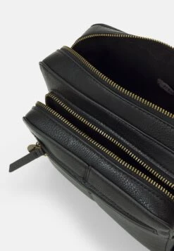 Anna Field Skulderveske - Black 6 Anna Field Skulderveske - Black -Anna Field 9ae0686631984b6b8f02bf8ff91931b1