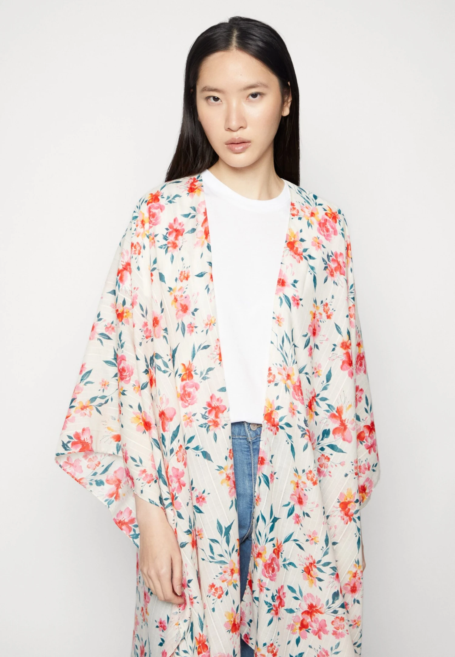 Anna Field Cape - Red 4 Anna Field Cape - Red - Bilde 4