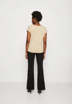 Anna Field 3 Pack - T-Shirts - Beige/Off-White/Red 10 Anna Field 3 Pack - T-Shirts - Beige/Off-White/Red -Anna Field ae122f093c1a4c4dbdc7d2f3c203b300