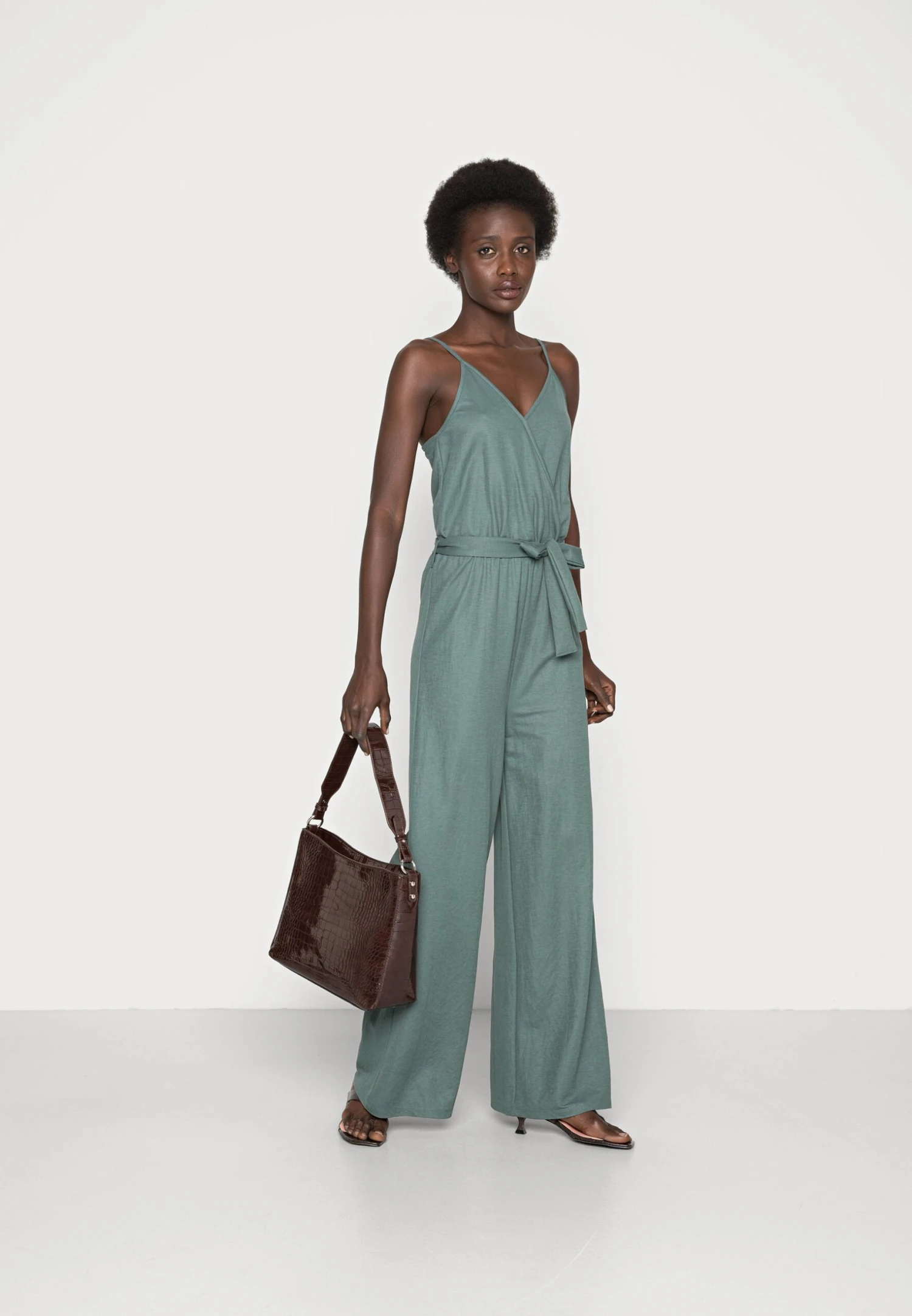 Anna Field Jumpsuit - Light Green 2 Anna Field Jumpsuit - Light Green - Bilde 2