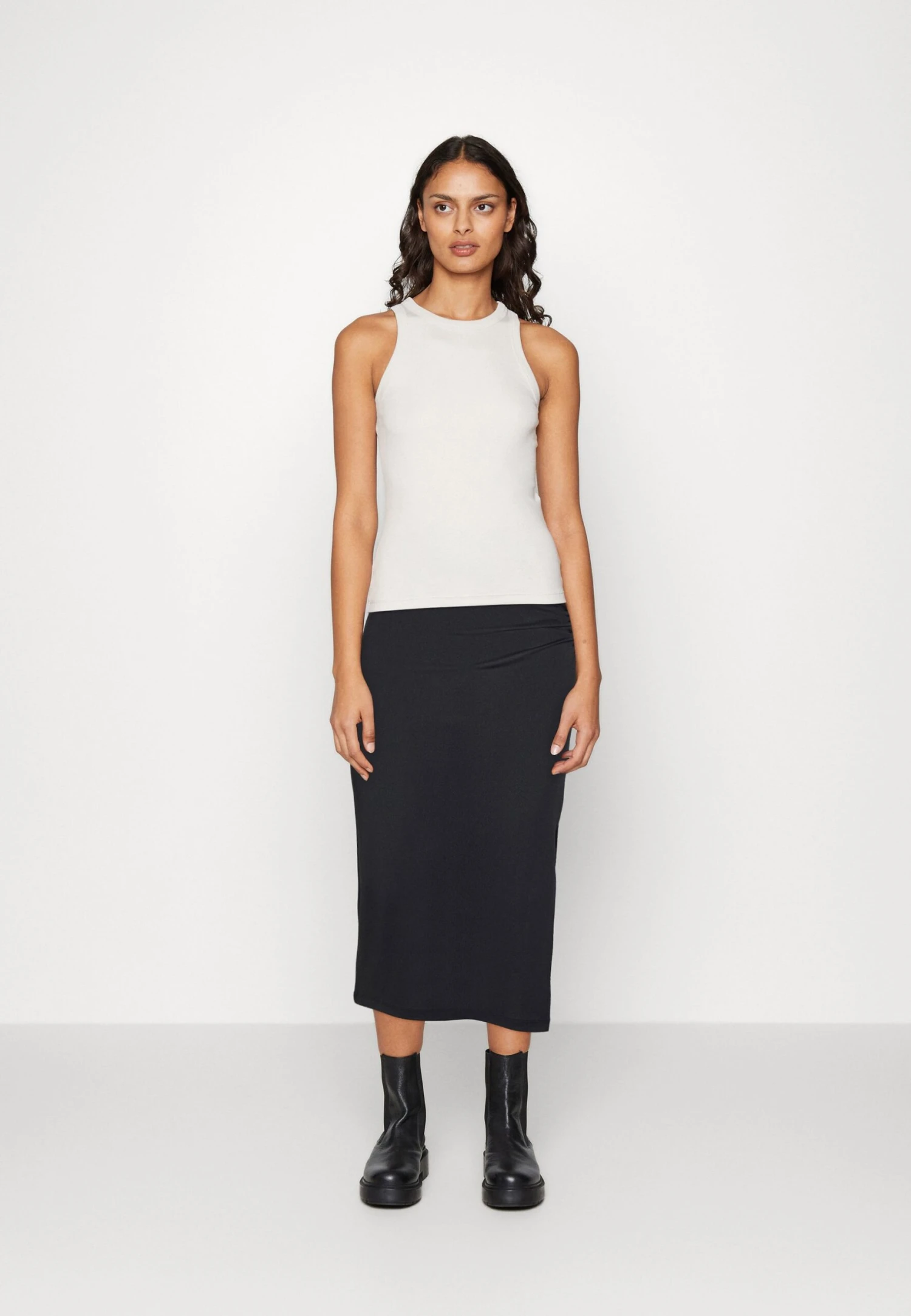 Anna Field Blyantskjørt - Black 2 Anna Field Blyantskjørt - Black - Bilde 2