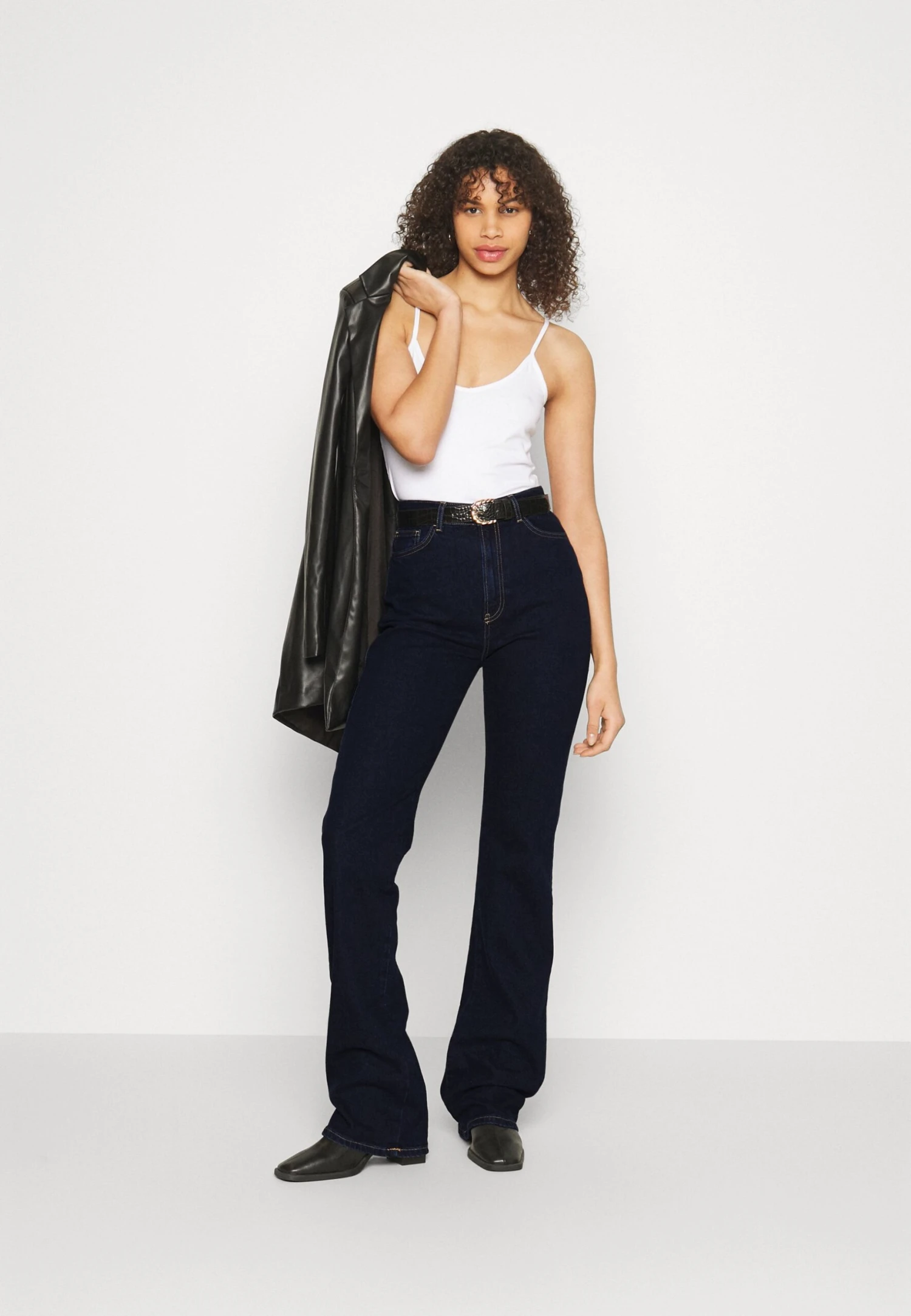 Flared Jeans - Dark Blue Denim 2 Flared Jeans - Dark Blue Denim - Bilde 2